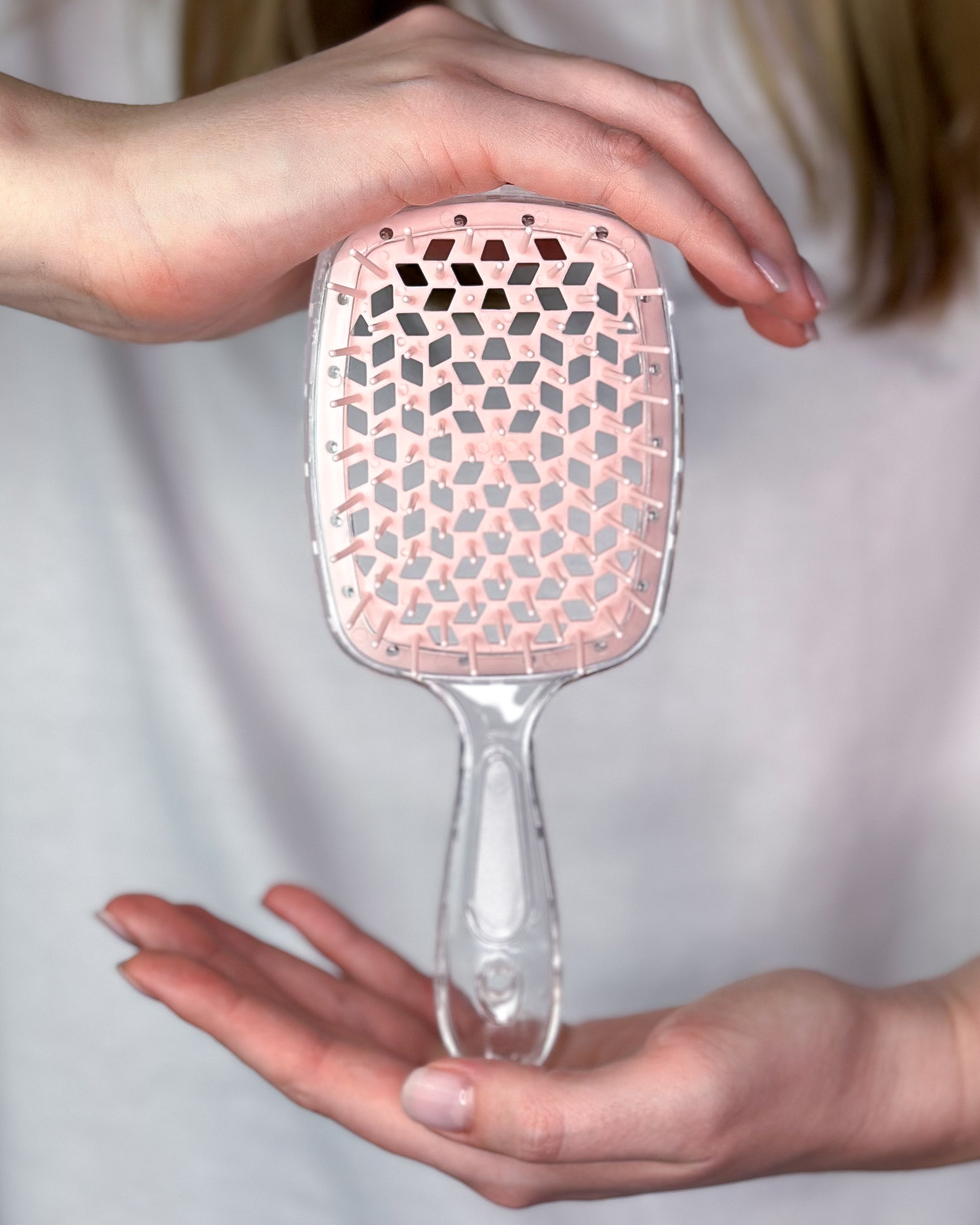 Hollow comb without a box