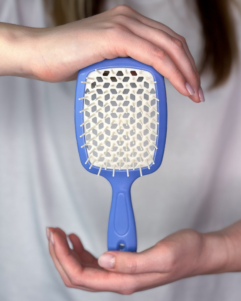 Hollow comb without a box