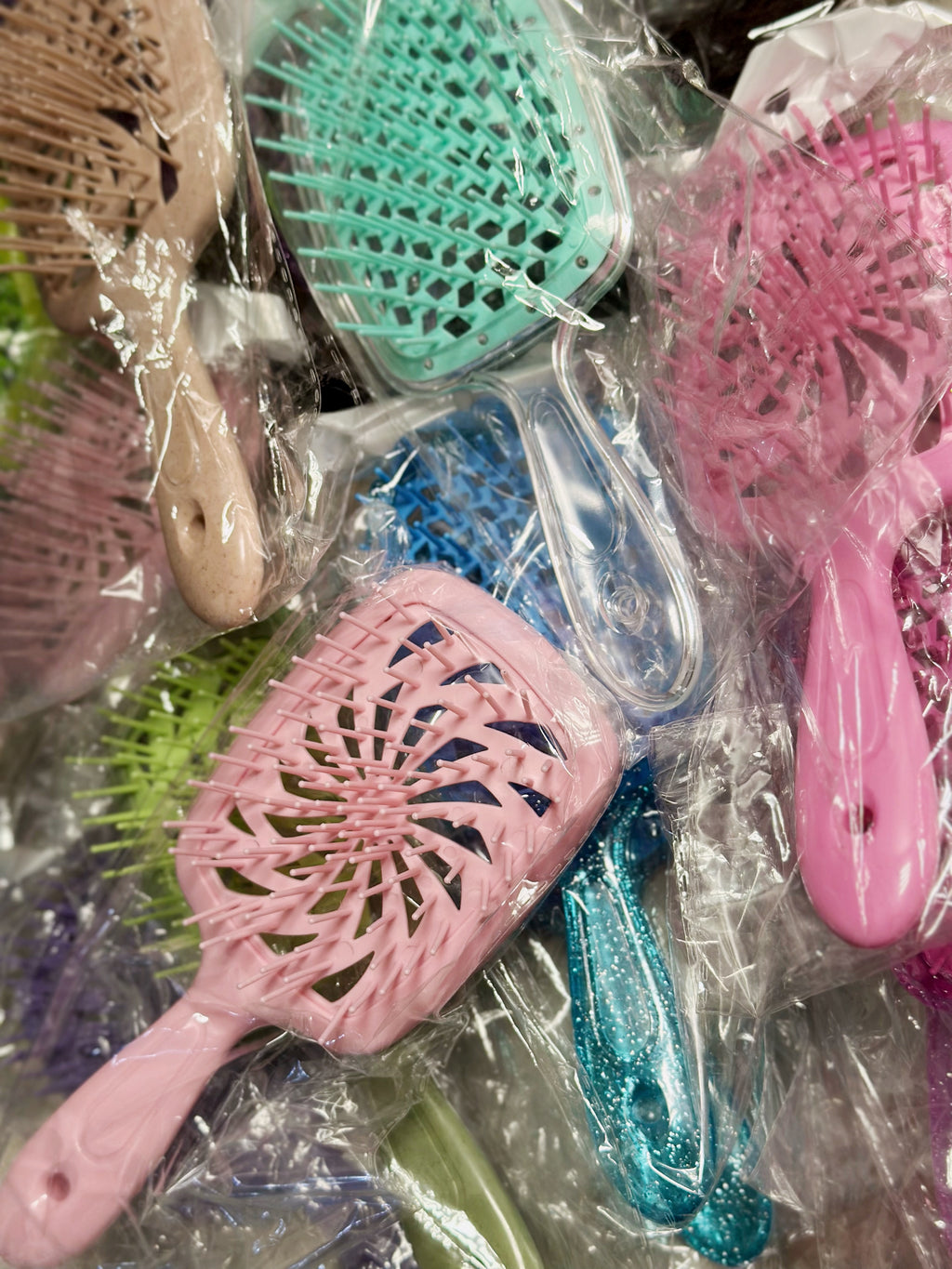 Hollow comb without a box